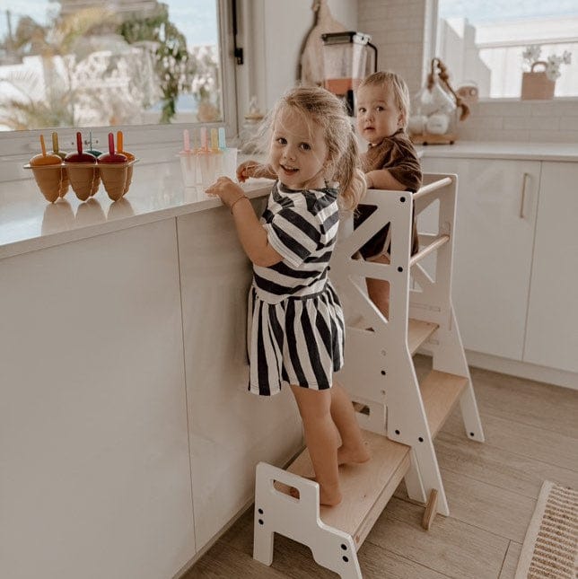 My Duckling JALA Deluxe Adjustable Learning Tower - Flag with Rectangle Handle
