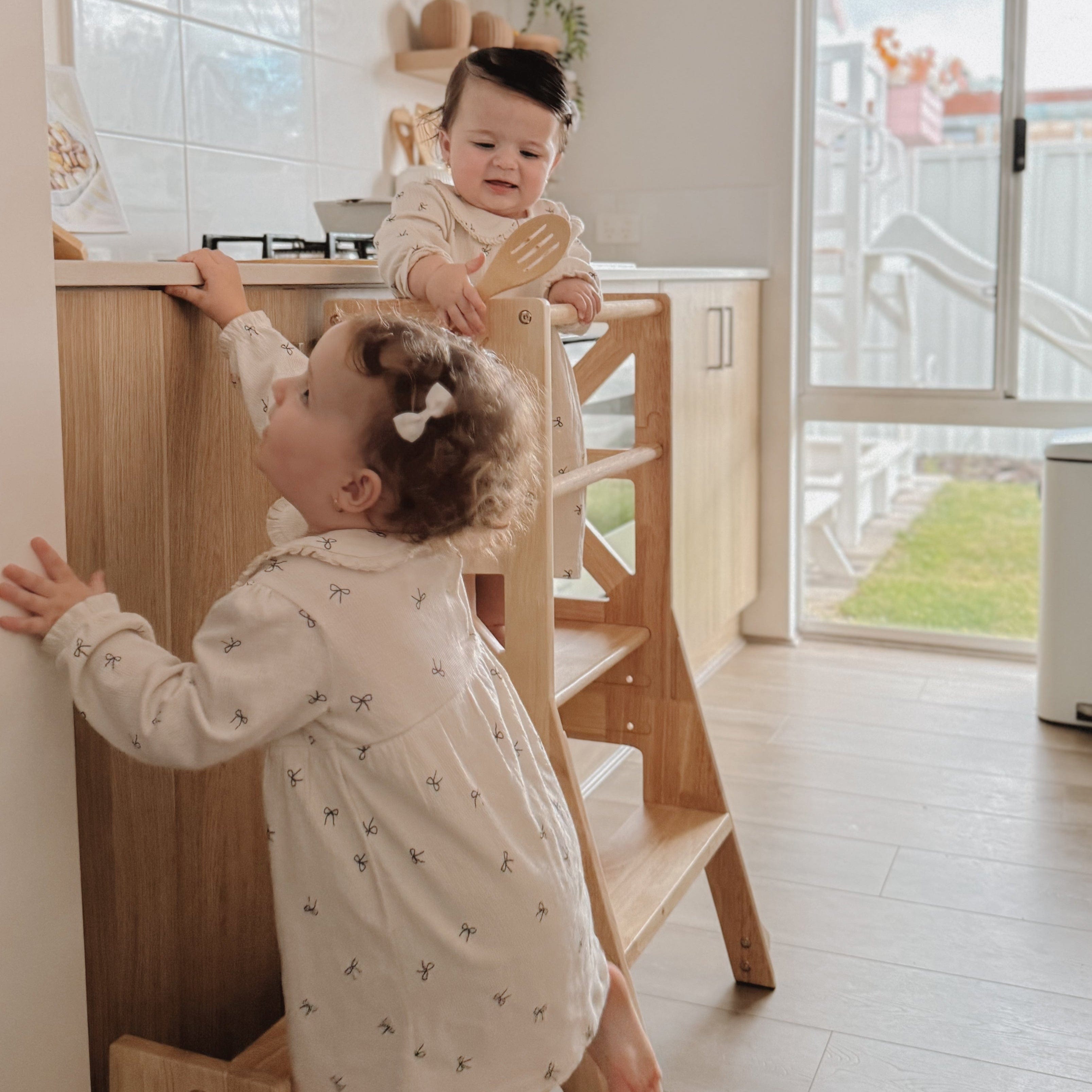 My Duckling JALA Deluxe Solid Wood Adjustable Learning Tower - Flag with Duck Stool Handle