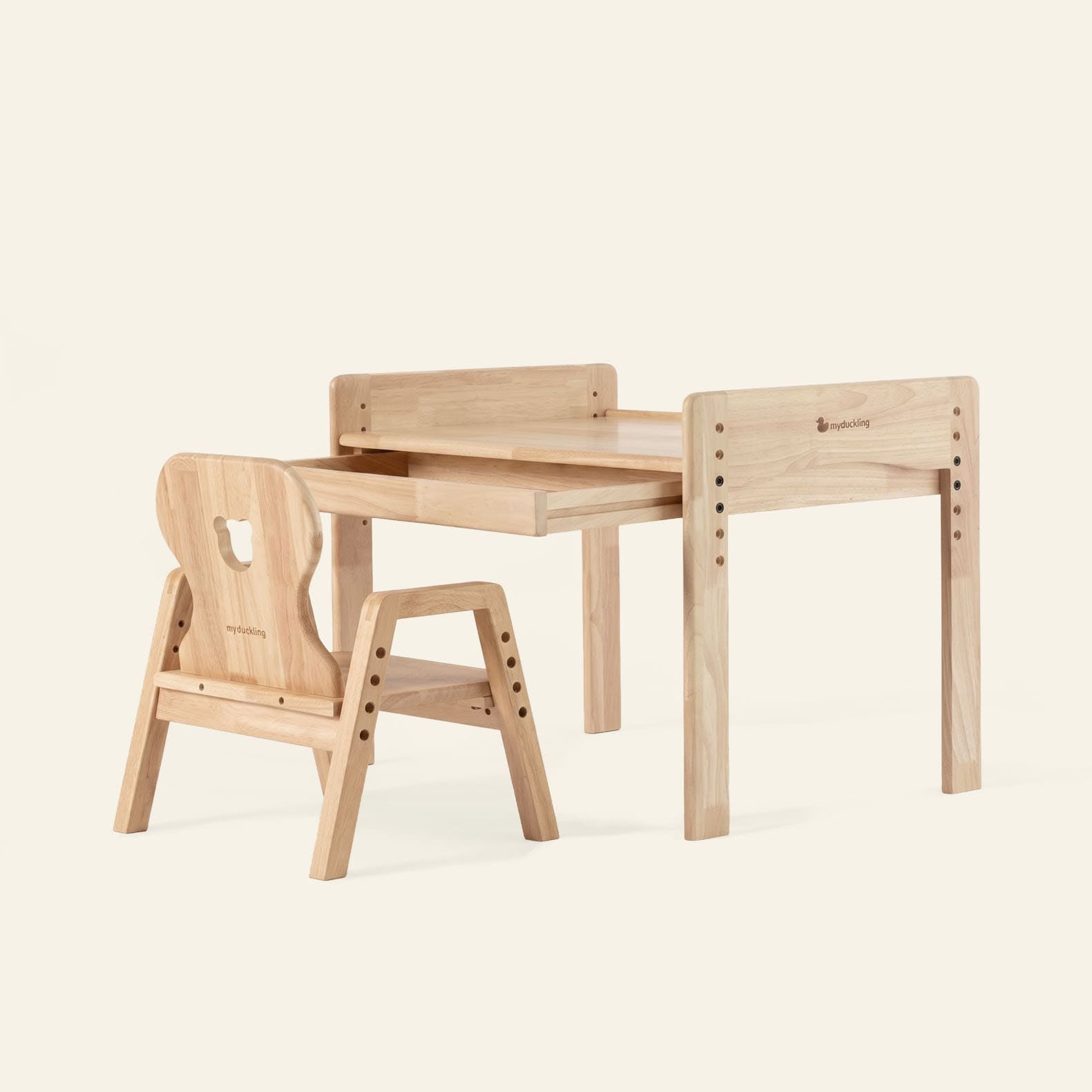myduckling KAYA Adjustable Table and Chair Set Bear