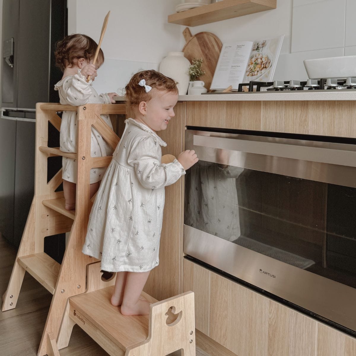 myduckling JALA Deluxe Solid Wood Learning Tower - Duck Stool (Mid August Pre-Order)