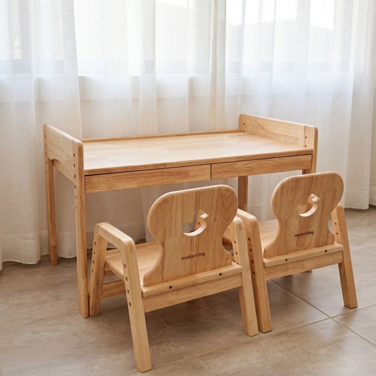 myduckling KAYA Activity Adjustable Table with 2 Chairs