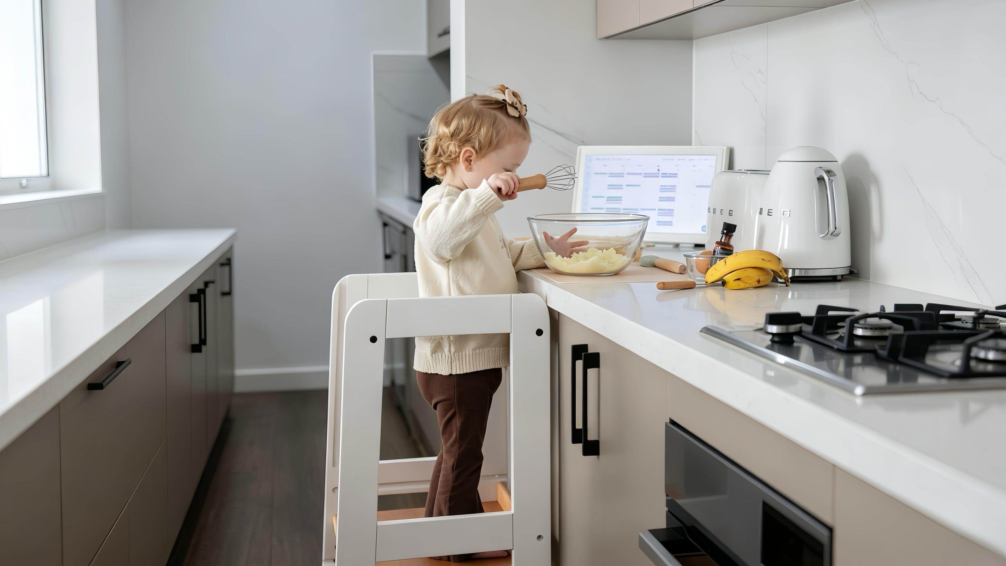 When Can a Toddler Use a Learning Tower?