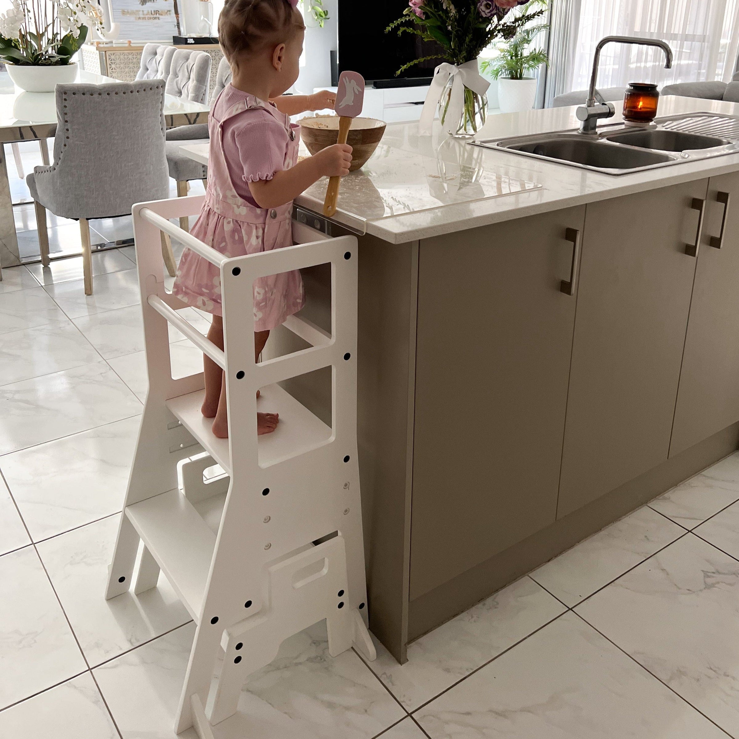 JALA Deluxe Adjustable Learning Tower