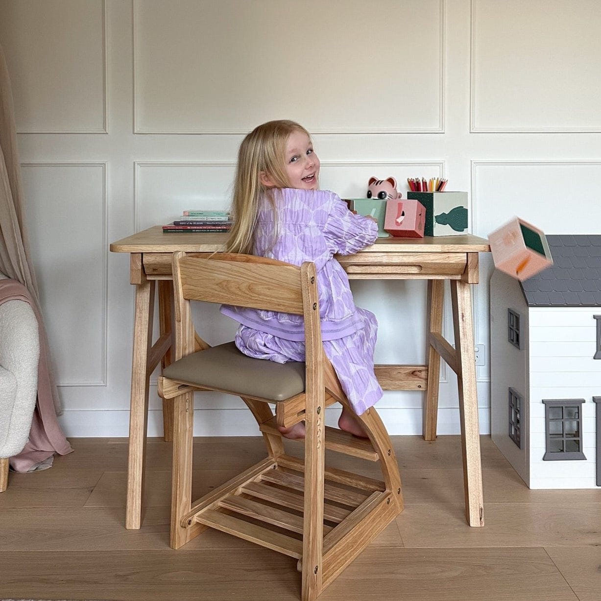 My Duckling Little Scholar: Desk & Chair Set