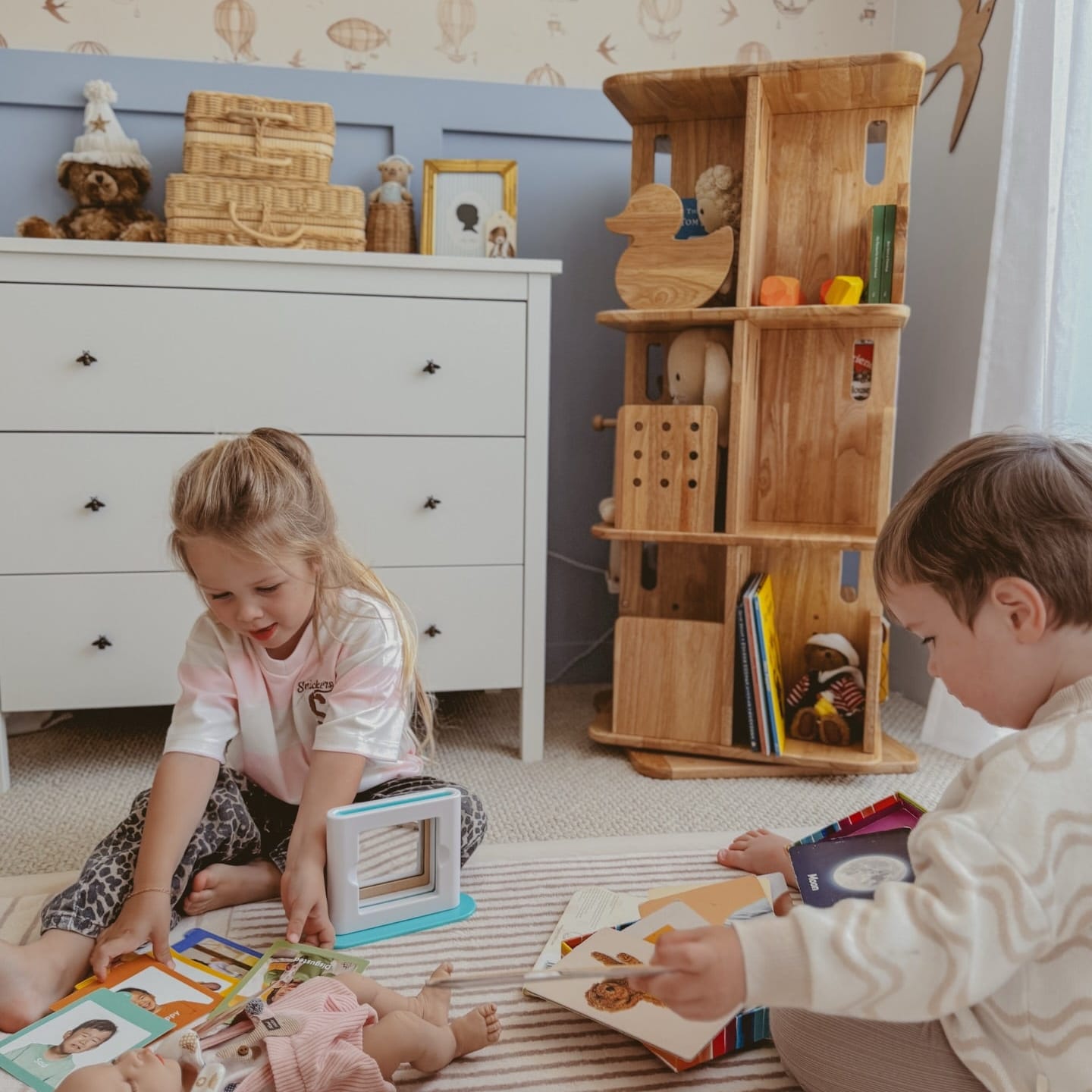 myduckling KOBI Rotating Bookcase
