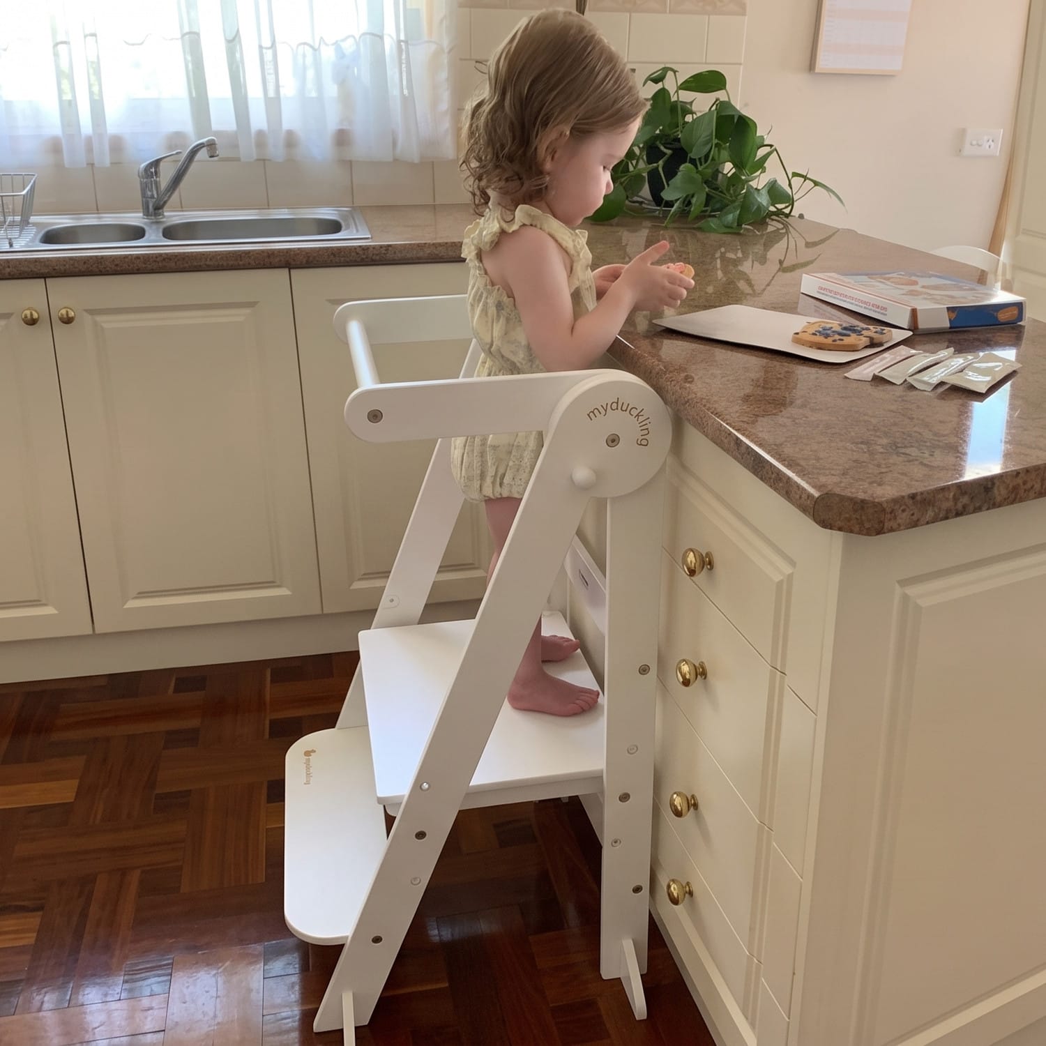 myduckling MILA Folding Adjustable Learning Tower