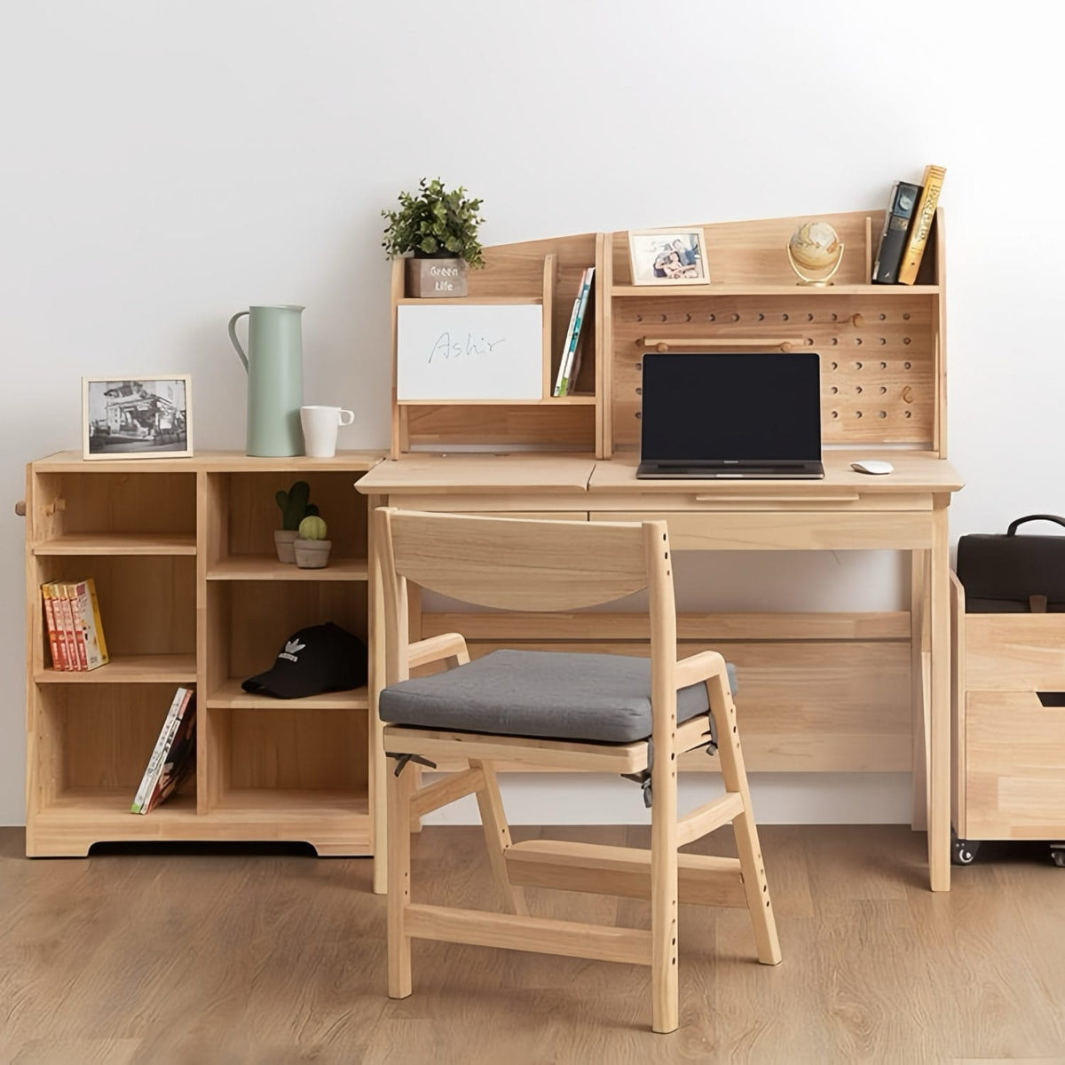 myduckling NALA Pro Study Set - Desk & Chair