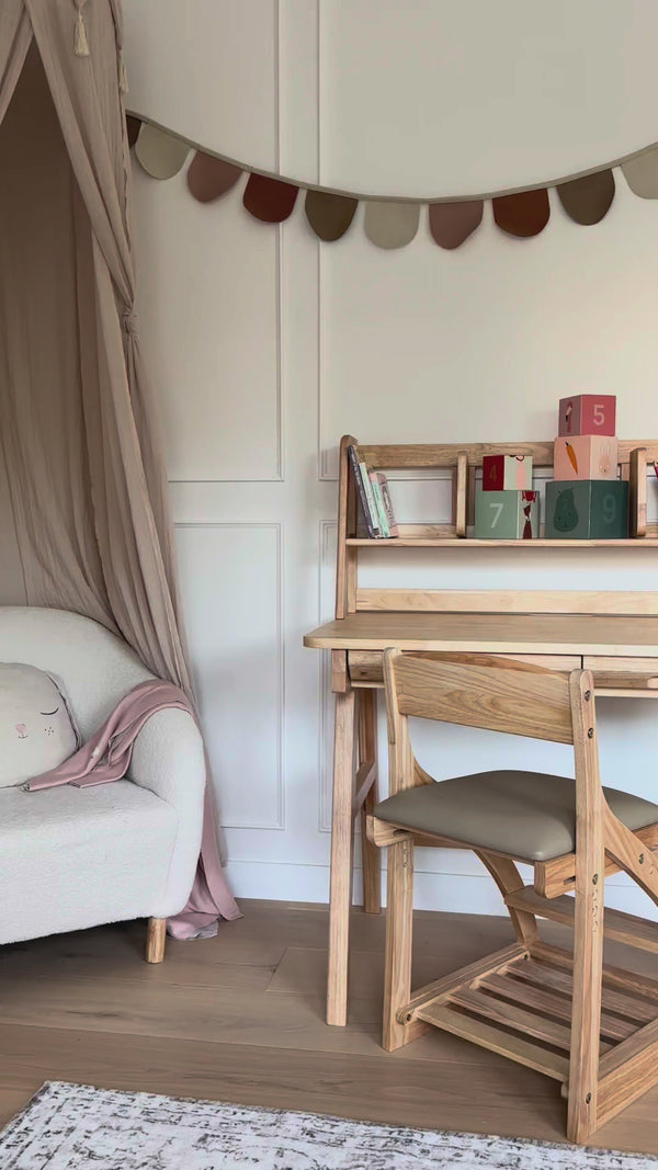 Little Scholar Set - Desk & Chair