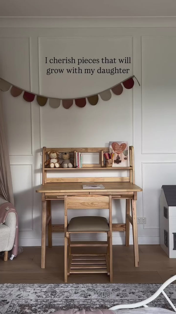Little Scholar Set - Desk & Chair
